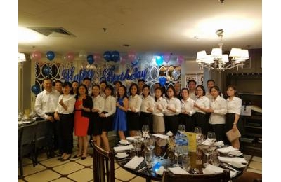 Công ty CPTM Điện máy Hoa Nam tổ chức sinh nhật cho những nhân viên ưu tú
